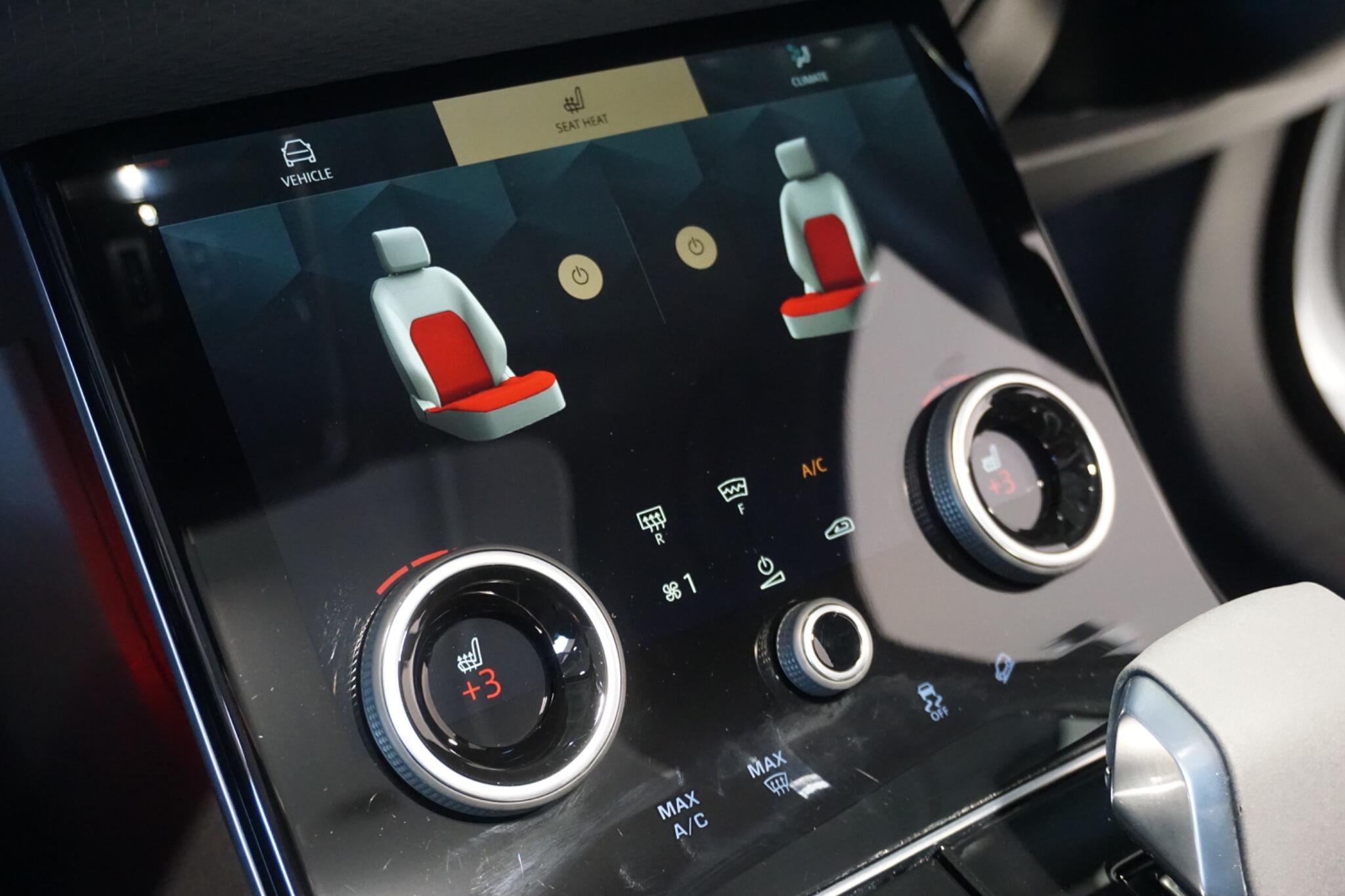 Land Rover Range Rover Velar 3.0 D300 MHEV R-Dynamic SE SUV 5dr Diesel Auto 4WD Euro 6 (s/s) (300 ps)